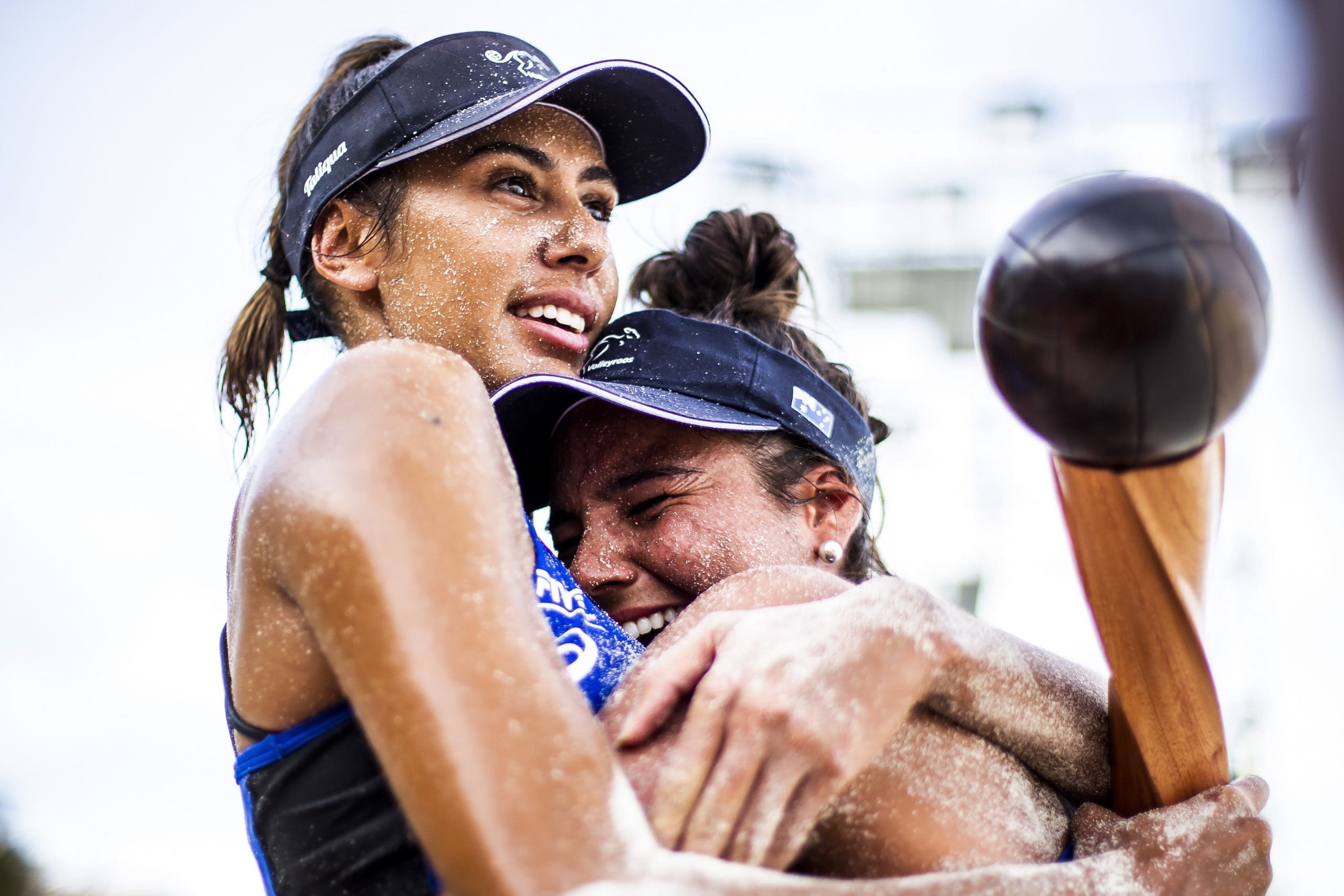 Taliqua Clancy and Mariafe Artacho del Solar celebrate